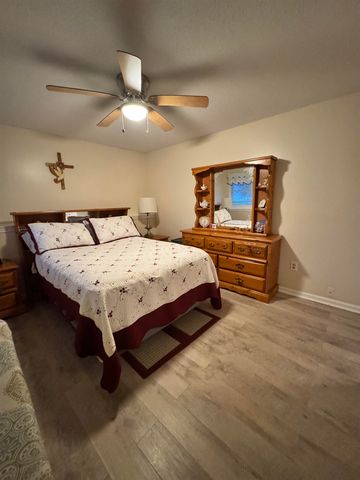 72 Derryfield Road R, Derry, NH 03038