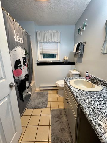 72 Derryfield Road R, Derry, NH 03038