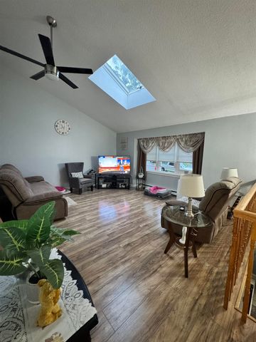 72 Derryfield Road R, Derry, NH 03038