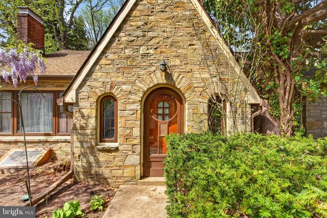 10 PENNSYLVANIA AVE, Fairless Hills, PA 19030