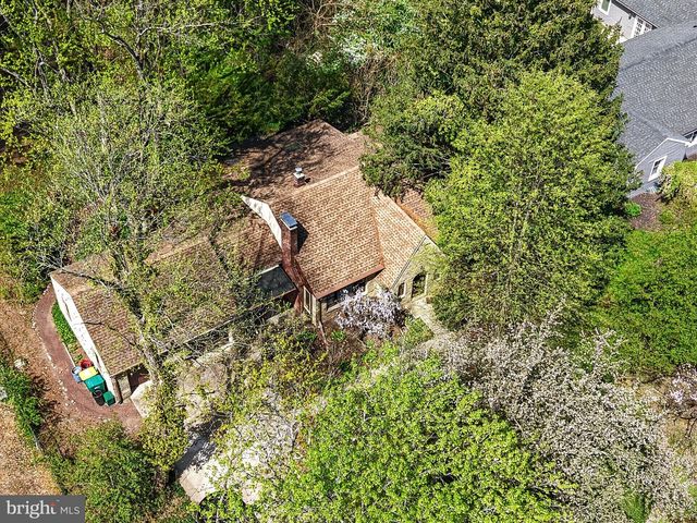 10 PENNSYLVANIA AVE, Fairless Hills, PA 19030