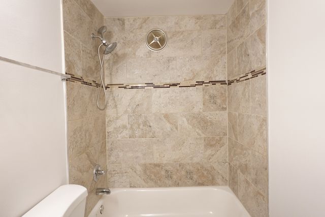1206 E FAIRVIEW Street 102, Arlington Heights, IL 60005