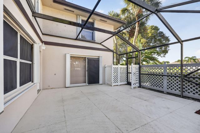11 AMHERST Court D, Royal Palm Beach, FL 33411