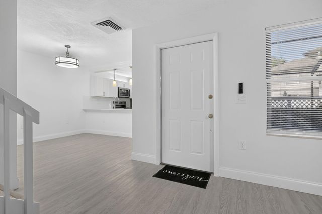 11 AMHERST Court D, Royal Palm Beach, FL 33411