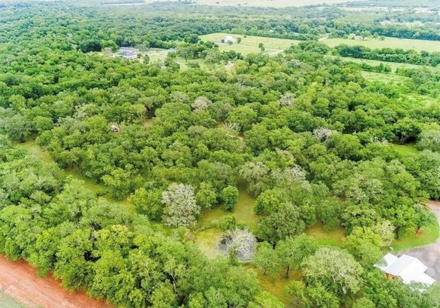 202 Jones Road, Angleton, TX 77515