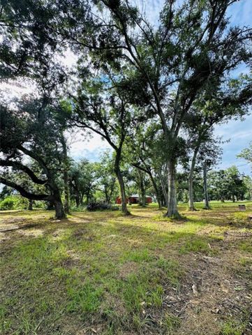 202 Jones Road, Angleton, TX 77515