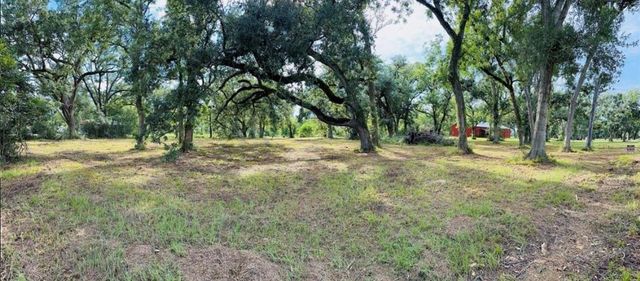 202 Jones Road, Angleton, TX 77515