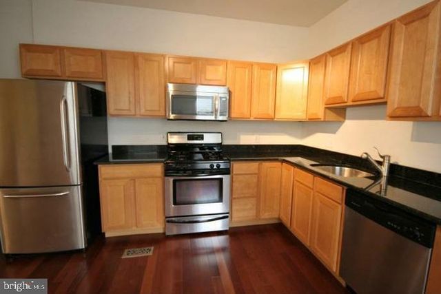 219 HERMITAGE ST, Philadelphia, PA 19127