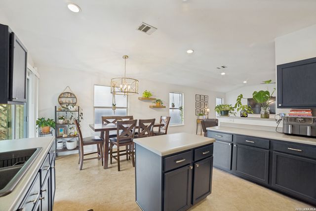 682 LYNX MTN, San Antonio, TX 78251