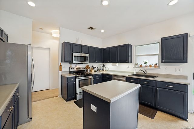 682 LYNX MTN, San Antonio, TX 78251