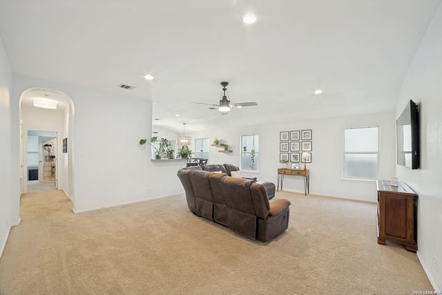 682 LYNX MTN, San Antonio, TX 78251