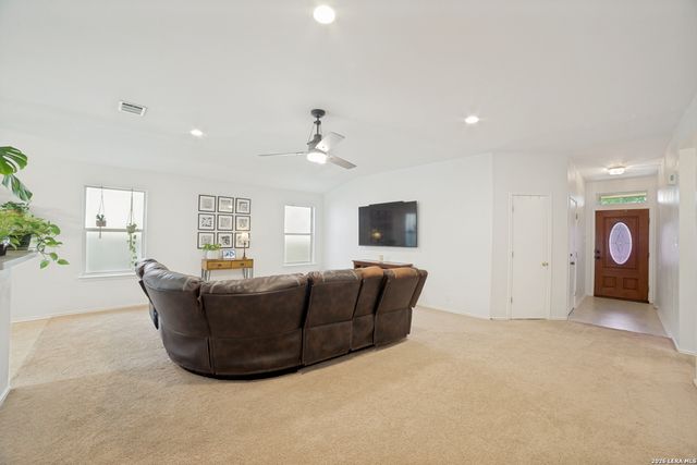 682 LYNX MTN, San Antonio, TX 78251