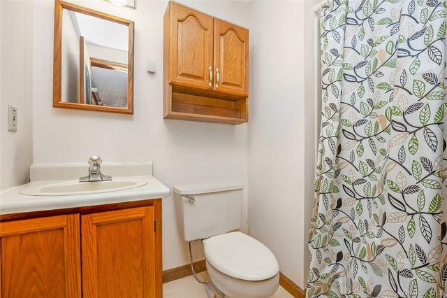 320 S Fulton Avenue, Lindenhurst, NY 11757