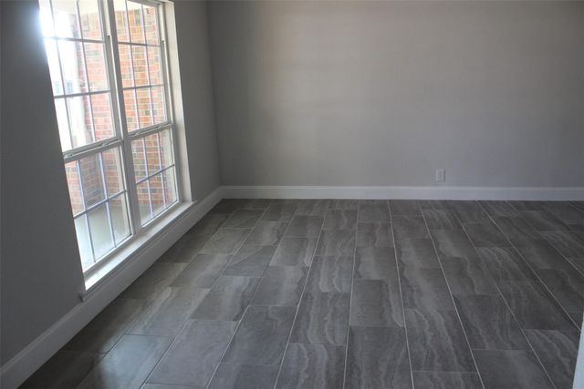 1807 W Scott Street, Sherman, TX 75092