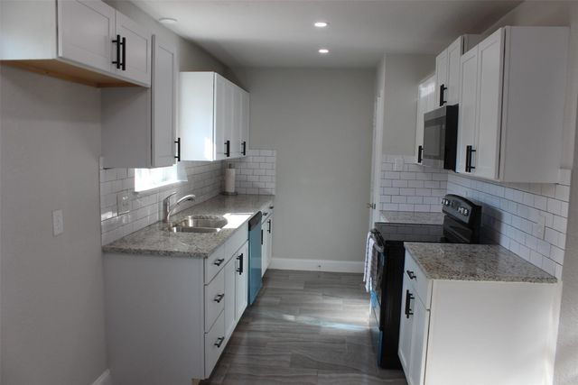 1807 W Scott Street, Sherman, TX 75092