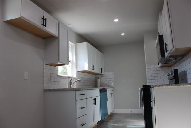 1807 W Scott Street, Sherman, TX 75092