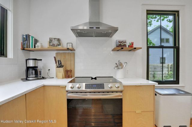 1015 Creek Locks Road, Rosendale, NY 12472