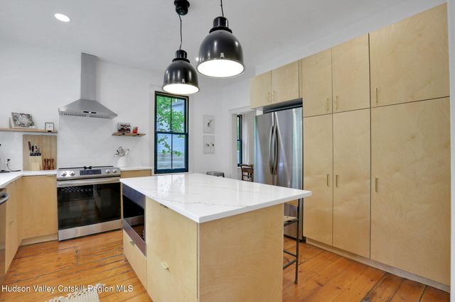 1015 Creek Locks Road, Rosendale, NY 12472