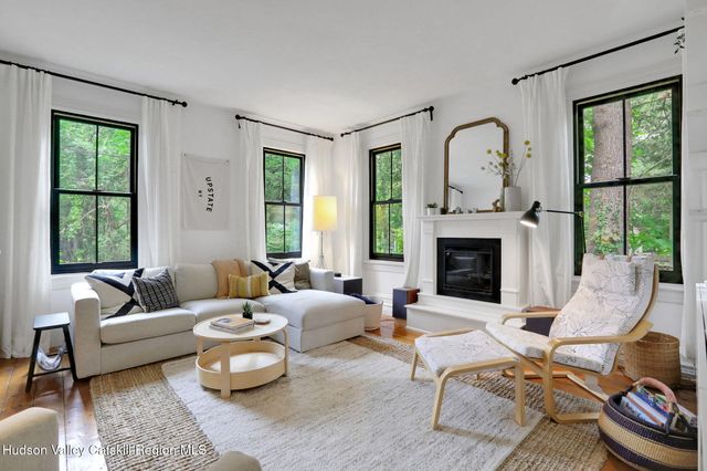 1015 Creek Locks Road, Rosendale, NY 12472