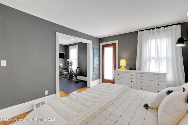 1015 Creek Locks Road, Rosendale, NY 12472