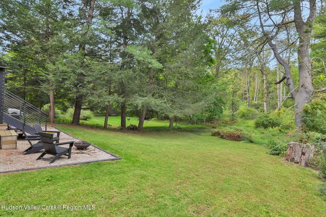 1015 Creek Locks Road, Rosendale, NY 12472