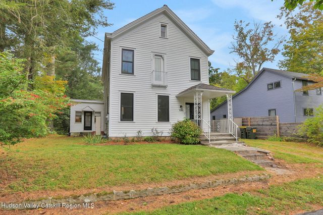 1015 Creek Locks Road, Rosendale, NY 12472