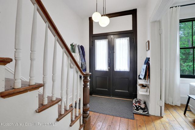 1015 Creek Locks Road, Rosendale, NY 12472