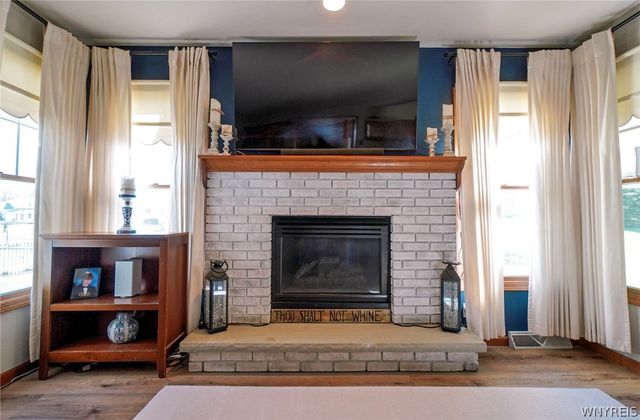 70 Nina, West Seneca, NY 14224