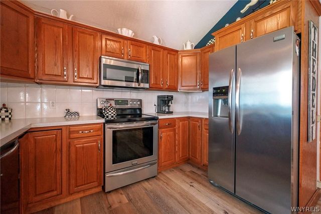 70 Nina, West Seneca, NY 14224