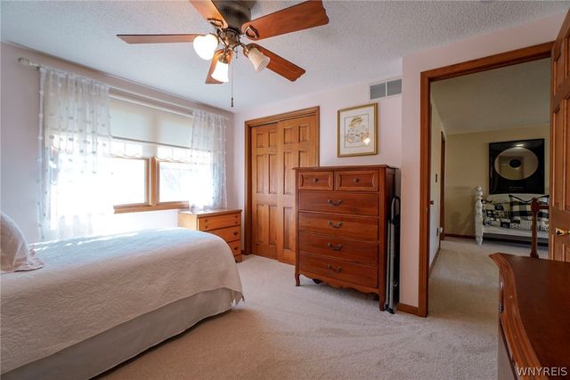70 Nina, West Seneca, NY 14224