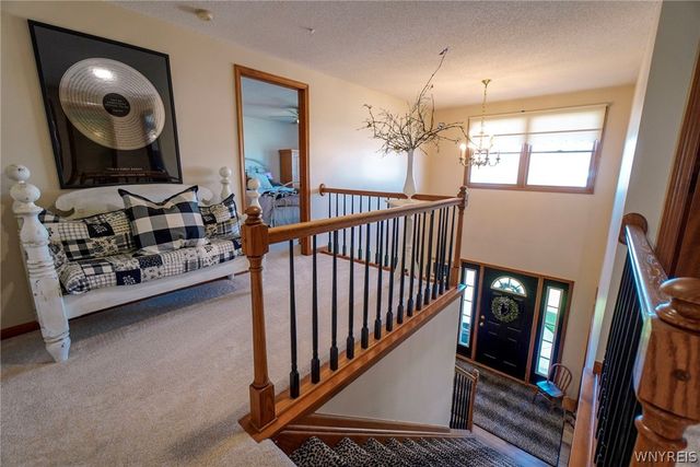 70 Nina, West Seneca, NY 14224