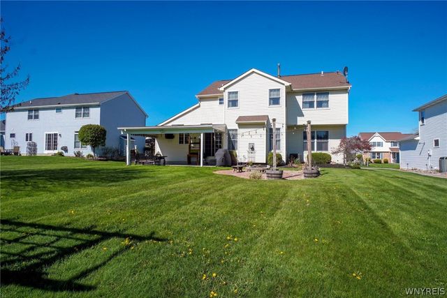 70 Nina, West Seneca, NY 14224