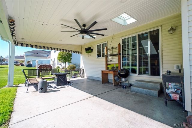 70 Nina, West Seneca, NY 14224