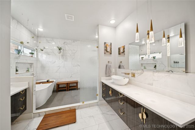 9248 E 80th Place, Tulsa, OK 74133