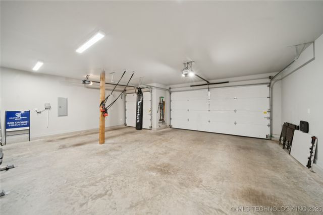 9248 E 80th Place, Tulsa, OK 74133