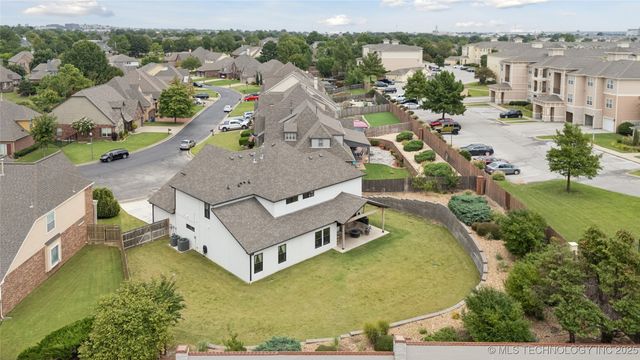 9248 E 80th Place, Tulsa, OK 74133