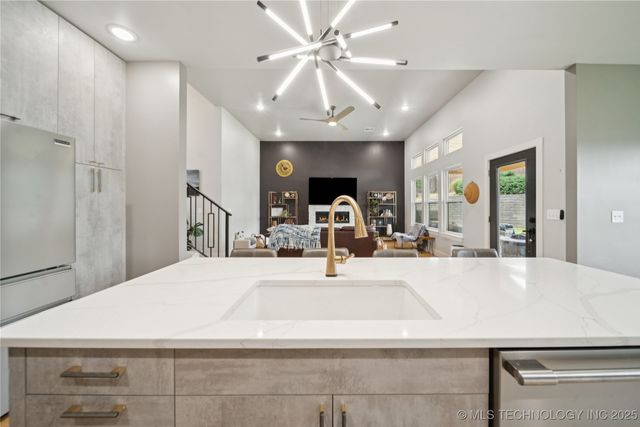 9248 E 80th Place, Tulsa, OK 74133