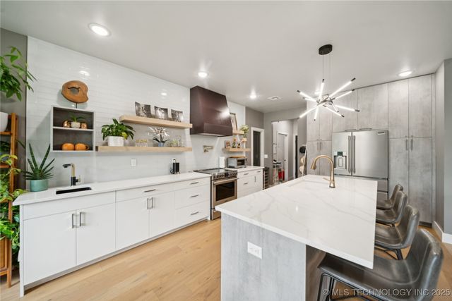 9248 E 80th Place, Tulsa, OK 74133