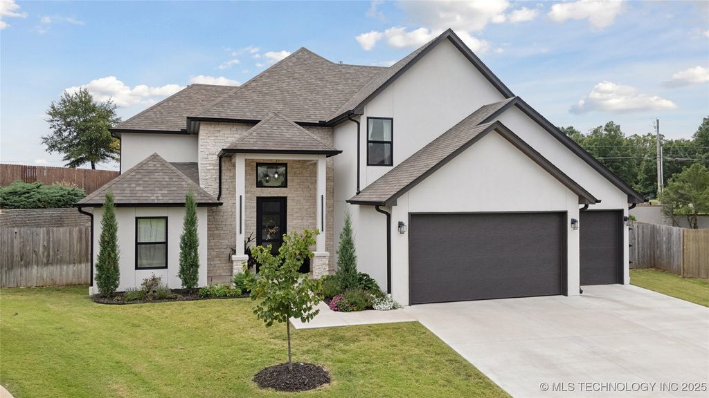 9248 E 80th Place, Tulsa, OK 74133