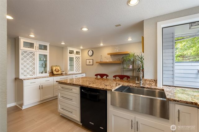 5408 Sunset Avenue, Anacortes, WA 98221