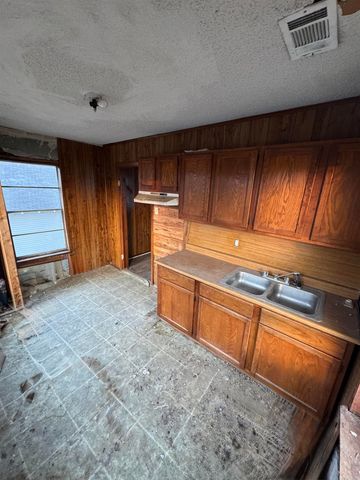 1872 S Gaines St., Little Rock, AR 72206