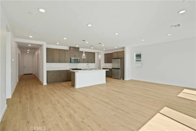 3254 Garnet Lane, Lancaster, CA 93535
