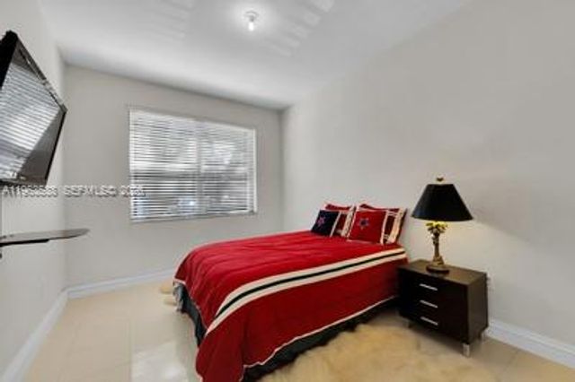 15533 N Miami Lakeway N 106, Miami Lakes, FL 33014