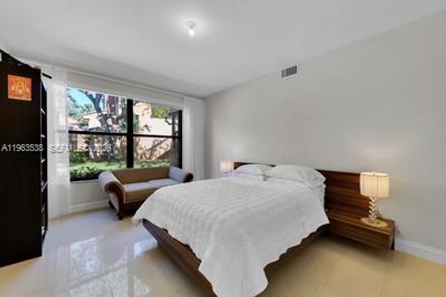 15533 N Miami Lakeway N 106, Miami Lakes, FL 33014