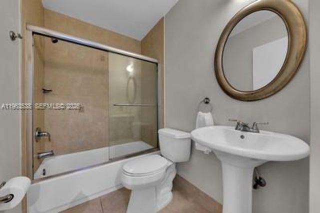 15533 N Miami Lakeway N 106, Miami Lakes, FL 33014