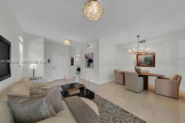 15533 N Miami Lakeway N 106, Miami Lakes, FL 33014