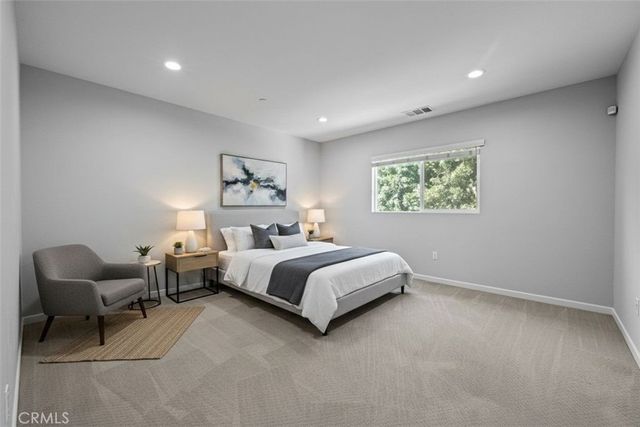 15607 W Lilli Way, Van Nuys, CA 91406