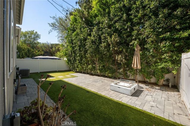 15607 W Lilli Way, Van Nuys, CA 91406