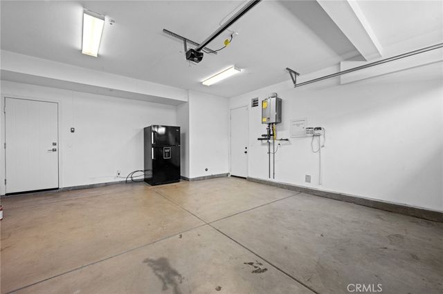 15607 W Lilli Way, Van Nuys, CA 91406