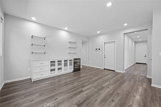 15607 W Lilli Way, Van Nuys, CA 91406